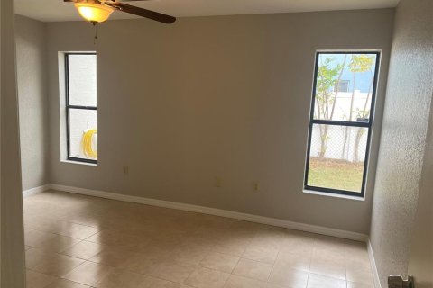 House in Spring Hill, Florida 3 bedrooms, 105.82 sq.m. № 2149325 - photo 6