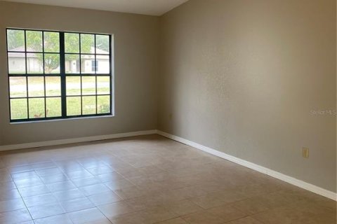 House in Spring Hill, Florida 3 bedrooms, 105.82 sq.m. № 2149325 - photo 4