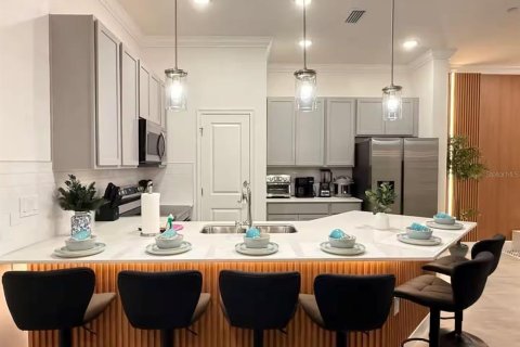 Townhouse in Orlando, Florida 5 bedrooms, 178.19 sq.m. № 2166114 - photo 5