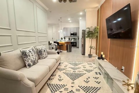 Townhouse in Orlando, Florida 5 bedrooms, 178.19 sq.m. № 2166114 - photo 12