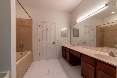 Townhouse in Orlando, Florida 3 bedrooms, 145.86 sq.m. № 2213349 - photo 10