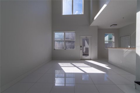 Townhouse in Orlando, Florida 3 bedrooms, 145.86 sq.m. № 2213349 - photo 13