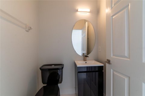 Townhouse in Orlando, Florida 3 bedrooms, 145.86 sq.m. № 2213349 - photo 5