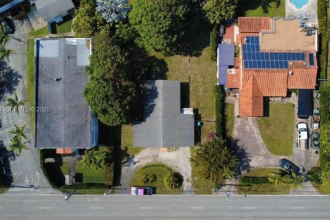 Villa ou maison à vendre à Biscayne Park, Floride: 2 chambres, 115.66 m2 № 2029599 - photo 15