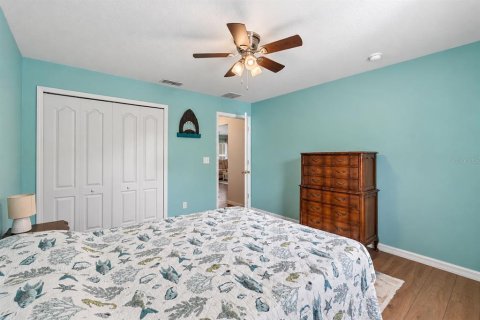 House in Clermont, Florida 3 bedrooms, 141.86 sq.m. № 2395650 - photo 18