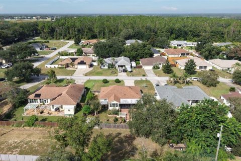 House in Clermont, Florida 3 bedrooms, 141.86 sq.m. № 2395650 - photo 29