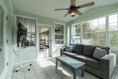 House in Clermont, Florida 3 bedrooms, 141.86 sq.m. № 2395650 - photo 20