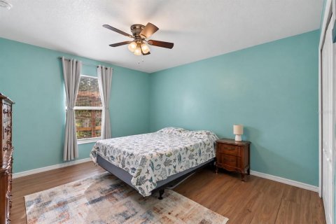 House in Clermont, Florida 3 bedrooms, 141.86 sq.m. № 2395650 - photo 19