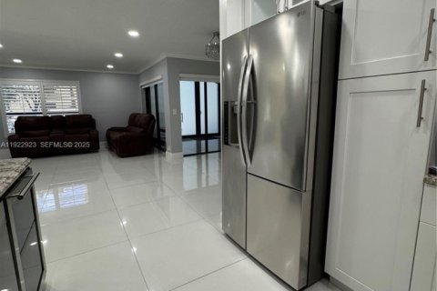Copropriété à vendre à Coconut Creek, Floride: 3 chambres, 101.54 m2 № 1976740 - photo 4