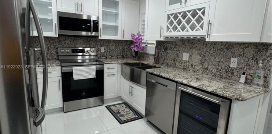 Condo à Coconut Creek, Floride, 3 chambres  № 1976740