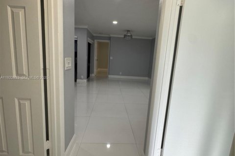 Copropriété à vendre à Coconut Creek, Floride: 3 chambres, 101.54 m2 № 1976740 - photo 19