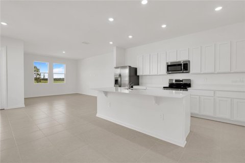 Adosado en alquiler en Davenport, Florida, 3 dormitorios, 170.48 m2 № 1913903 - foto 2