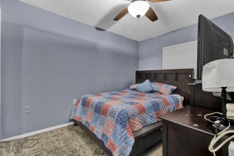 Villa ou maison à vendre à Apopka, Floride: 4 chambres, 149.57 m2 № 1751322 - photo 13