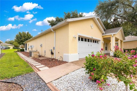 Villa ou maison à Ocala, Floride 3 chambres, 171.87 m2 № 2352416