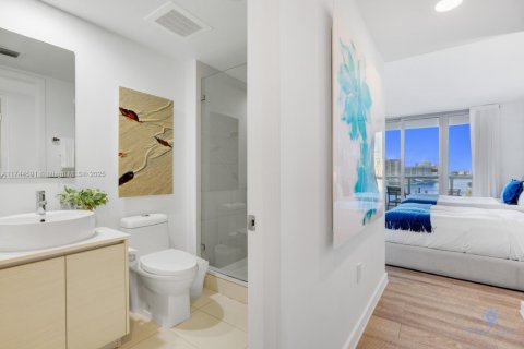 Купить кондоминиум в Халландейл-Бич, Флорида 2 спальни, 95.69м2, № 1985125 - фото 11