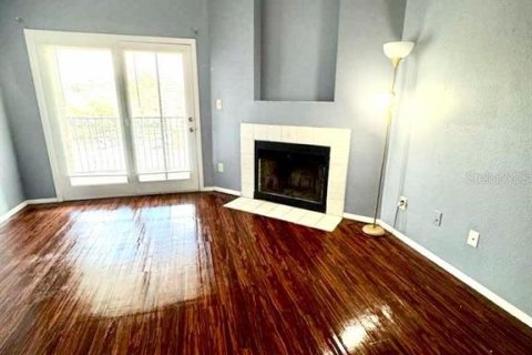 Condominio en venta en Altamonte Springs, Florida, 1 dormitorio, 62.62 m2 № 2109245 - foto 4