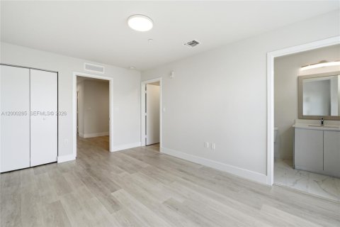 Купить кондоминиум в Майами, Флорида 2 спальни, 129.32м2, № 2064796 - фото 4