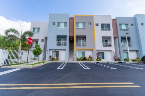 Купить кондоминиум в Майами, Флорида 2 спальни, 129.32м2, № 2064796 - фото 11