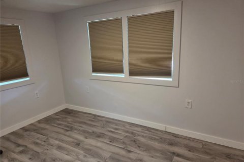 Appartement à louer à Zephyrhills, Floride: 2 chambres, 44.59 m2 № 2230354 - photo 13