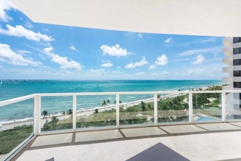 Condo in Bal Harbour, Florida, 7 bedrooms  № 2021899 - photo 5