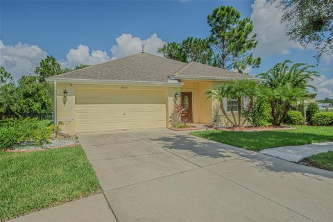 House in Tampa, Florida 4 bedrooms, 203.92 sq.m. № 1865915 - photo 1