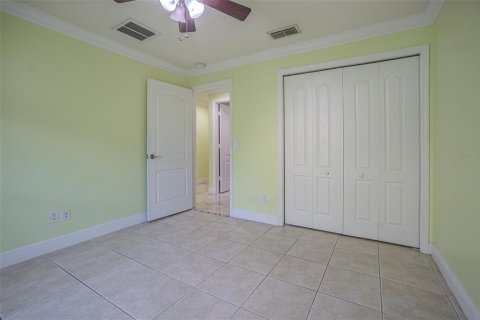House in Tampa, Florida 4 bedrooms, 203.92 sq.m. № 1865915 - photo 28