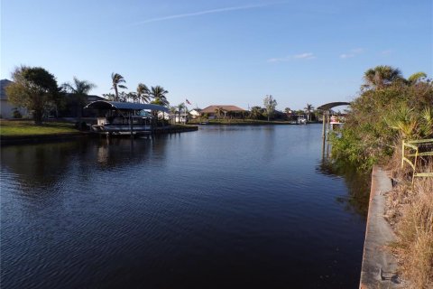 Terreno en venta en Port Charlotte, Florida № 1745198 - foto 2
