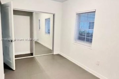 Снять в аренду квартиру в Майами-Бич, Флорида 1 спальня, 44.13м2, № 1962188 - фото 6