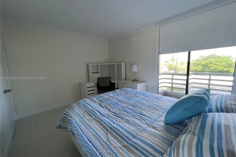 Condo in Aventura, Florida, 3 bedrooms  № 1981099 - photo 13