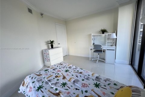 Condo in Aventura, Florida, 3 bedrooms  № 1981099 - photo 16