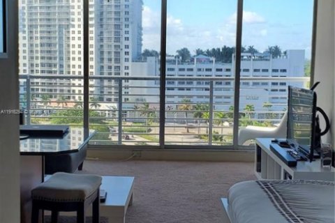 Condominio en venta en Hollywood, Florida, 47.75 m2 № 1973863 - foto 4