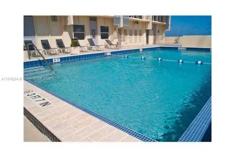 Condominio en venta en Hollywood, Florida, 47.75 m2 № 1973863 - foto 16