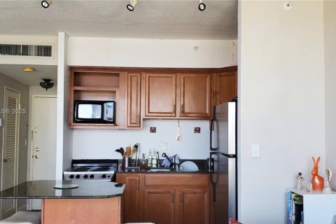 Condominio en venta en Hollywood, Florida, 47.75 m2 № 1973863 - foto 8