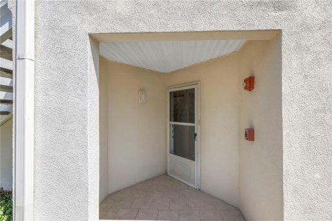 Condo in Saint Petersburg, Florida, 2 bedrooms  № 1757234 - photo 3