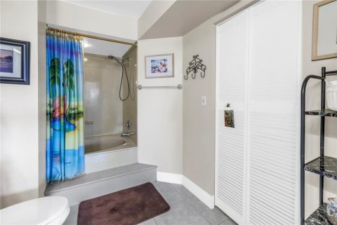 Condo in Saint Petersburg, Florida, 2 bedrooms  № 1757234 - photo 23