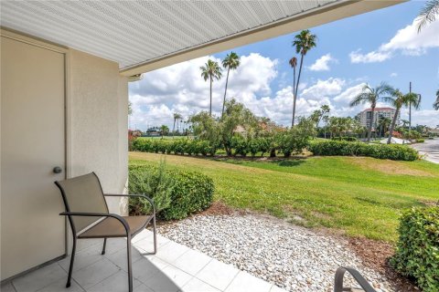 Condo in Saint Petersburg, Florida, 2 bedrooms  № 1757234 - photo 27
