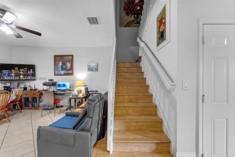 Adosado en venta en Miami, Florida, 3 dormitorios, 161 m2 № 2025387 - foto 13