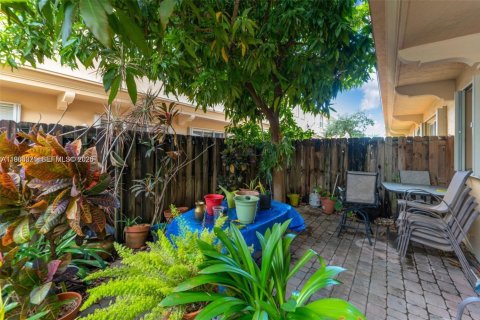 Adosado en venta en Miami, Florida, 3 dormitorios, 161 m2 № 2025387 - foto 23
