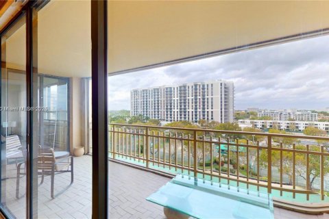 Copropriété à vendre à Miami, Floride: 2 chambres, 152.17 m2 № 1507176 - photo 1
