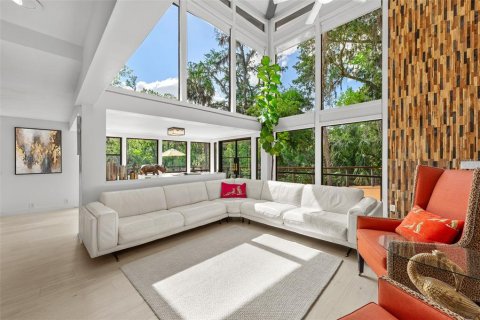 House in Brandon, Florida 5 bedrooms, 193.52 sq.m. № 1615067 - photo 10