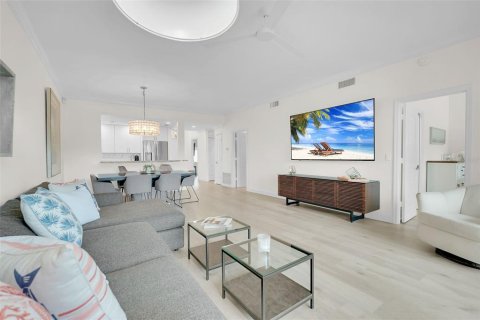 Condominio en alquiler en Sarasota, Florida, 3 dormitorios, 126.53 m2 № 2426914 - foto 27