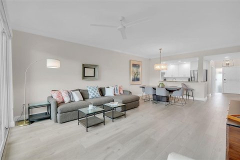 Condominio en alquiler en Sarasota, Florida, 3 dormitorios, 126.53 m2 № 2426914 - foto 28