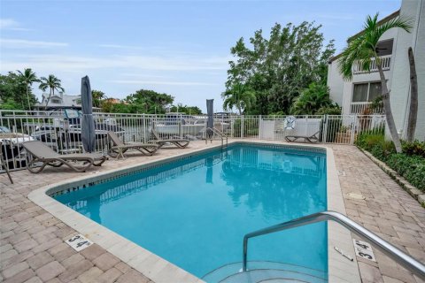 Condominio en alquiler en Sarasota, Florida, 3 dormitorios, 126.53 m2 № 2426914 - foto 12