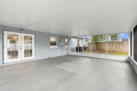 Villa ou maison à louer à Tampa, Floride: 4 chambres, 110.93 m2 № 2431678 - photo 19