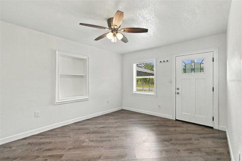 Villa ou maison à louer à Tampa, Floride: 4 chambres, 110.93 m2 № 2431678 - photo 10