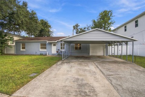Villa ou maison à Tampa, Floride 4 chambres, 110.93 m2 № 2431678