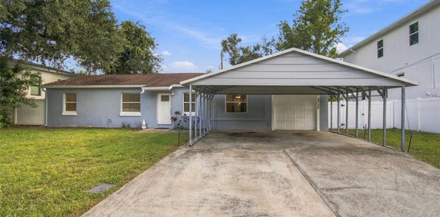 Villa ou maison à Tampa, Floride 4 chambres, 110.93 m2 № 2431678