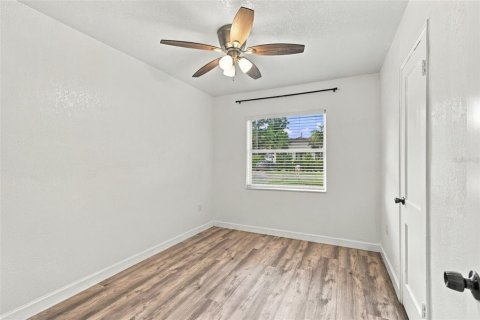 Villa ou maison à louer à Tampa, Floride: 4 chambres, 110.93 m2 № 2431678 - photo 16