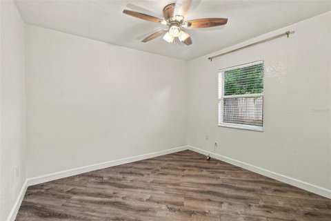 Villa ou maison à louer à Tampa, Floride: 4 chambres, 110.93 m2 № 2431678 - photo 15