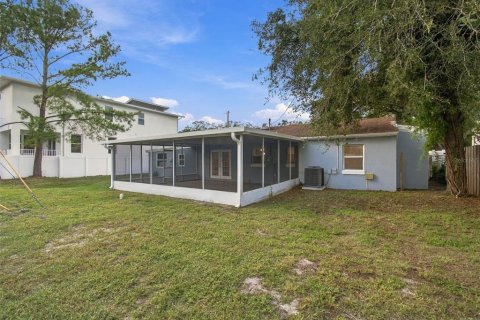 Villa ou maison à louer à Tampa, Floride: 4 chambres, 110.93 m2 № 2431678 - photo 22